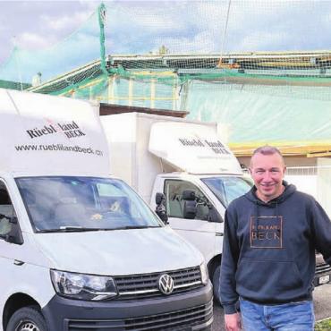 Viel mehr als nur eine Bäckerei - Geschäftsführer Hans-Peter Dick freut sich auf die Inbetriebnahme des Erweiterungsbaus beim Produktionszentrum in Wohlen. Bild: wam