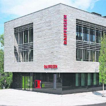 Sicher, stabil und kapitalstark - Die Raiffeisenbank Wohlen mit Sitz am Stegmattweg darf auf ein erfolgreiches Geschäftsjahr zurückblicken: Die Bank erzielte unter anderem einen Rekordgewinn. Bild: pd