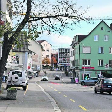 Dauerthema bald im finalen Fokus - Die Aufwertung der Zentralstrasse ist für Wohlen bedeutungsvoll – heisst es seit über zehn Jahren. Nun wird das Projekt voraussichtlich bald präsentiert. Bild: Daniel Marti