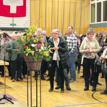 Konstruktive Zusammenarbeit - Gemeindeammann Ueli Lütolf hielt eine Kurzansprache vor grossem Publikum. Bild: mo