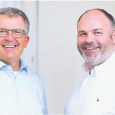 Partnerschaft mit der Klinik Villa im Park, Rothrist - Dr. Hubert Burki (links) und Dr. Tilmann Kleppi: «Wir haben eine identische Vorstellung von patientennaher Betreuung.» Bild: Orthopädiepraxis Freiamt