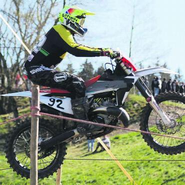 Aufwand hat sich gelohnt - Waghalsige Sprünge, heulende Motoren und hohe Geschwindigkeiten. Motorsportfans kamen einmal mehr auf ihre Kosten. Sie waren aber nicht die Einzigen.