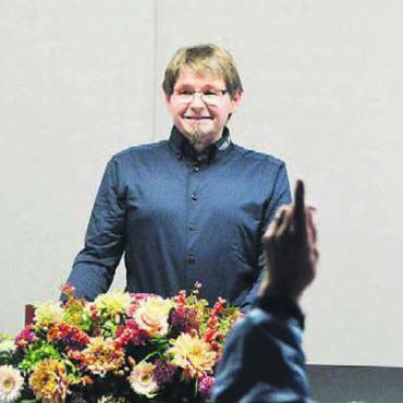 Viel Zuspruch für eigene Verwaltung - Souverän führte Gemeindeammann Werner Trottmann durch den Abend. Bild: cbl