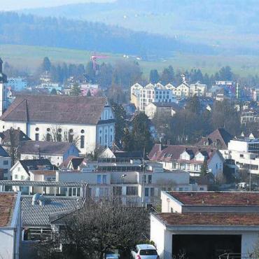 Problematisch und alarmierend - Es ist seit Längerem bekannt, dass die Gemeinde Wohlen schwierigen finanziellen Zeiten entgegengeht. Dass sich die Ausgangslage laufend verschärft, beurteilen die Parteien ganz unterschiedlich von nicht überraschend bis besorgniserregend. Bild: Daniel Marti