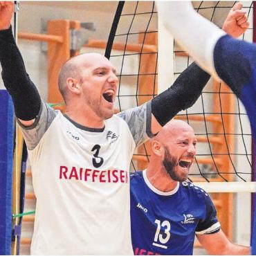 Die «Lunki»-Festspiele - Die Männer bejubeln den zweiten Sieg im zweiten Spiel.