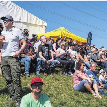 Heimrennen spielt in eigener Liga - 13 500 Zuschauer sind erschienen. Das schöne Wetter am Samstag hat dazu beigetragen. Bilder: Josip Lasic (3), Stefan Hotz (4)