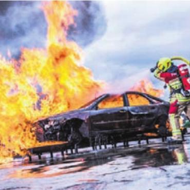 Für Spektakel sorgen - Die Feuerwehr wird den Zuschauern Action bieten. Bild: zg