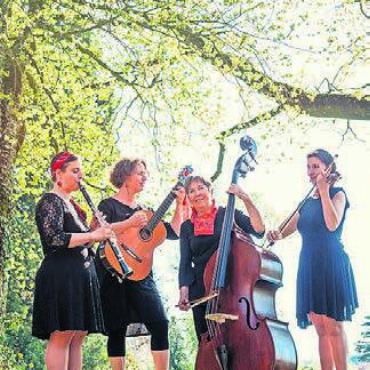«Us allne Himmelsrichtige» - Die Distelfinken: (v. l.) Marina Massolin, Marie-Line Meyenhofer, Ursula Sulzer-Scherrer und Lucia Dischinger.