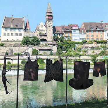 Ort mit überraschendem Potenzial - Nicht nur die schöne Kulisse der Bremgarter Altstadt ist ein Anziehungsmagnet – auch die vielen Aktivitäten, wie hier beim ArtWalk, locken immer wieder auswärtige Besucherinnen und Besucher ins Städtchen. Bilder: Sabrina Salm / Archiv