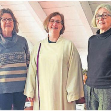 Besinnlich in den Advent - Von links: Elisabeth Dondiego, Jessica Zemp und Agnes Holzer. Bild: zg