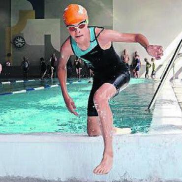 Die Werte des Sports erfahren - Aus dem Schwimmbecken und weiter gehts. Das Engagement war riesig.