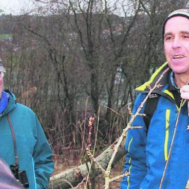 Stiftung Reusstal vor dem Wechsel - Josef Fischer, langjähriger Geschäftsführer der Stiftung Reusstal, versteht es, mit seinen naturkundlichen Exkursionen zu faszinieren und zu berühren. Bilder: Archiv/zg