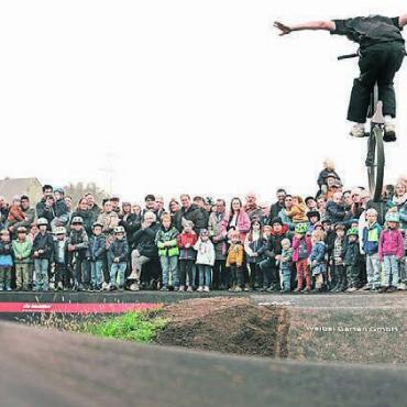 Viel Freude in drei Bereichen - Der grosse Besucheraufmarsch an der Eröffnung des Pumptracks war für Chris Räber ein ganz besonderer Moment.