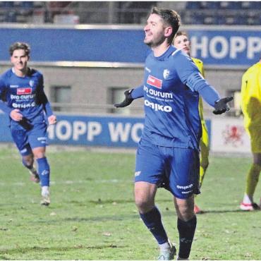 Warum nicht immer so? - Deckel drauf. FCW-Captain Alban Pnishi verwandelt den Penalty zum 2:0. Der FC Wohlen findet zum Siegen zurück. Bild: Josip Lasic