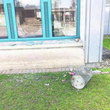 Geschichten und Gesetze - Zu den höchst aktuellen Themen Vandalismus und Gewalt findet Bild: Archiv
