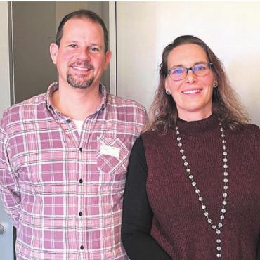 Ein Mittagessen als Dankeschön - Bezirksstellenleiterin Franziska Schuler und Sozialarbeiter Thomas Winterberg vom Gastgeber Pro Senectute Bezirk Bremgarten.