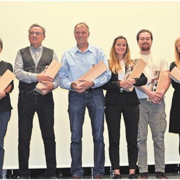 Ganz oft Danke gesagt - Zehn amtierende Einwohnerräte sagen Adieu (von links): Beate Zimmermann, Olivier Parvex, Claudia Hauri, Eugen Galliker, Drago Glavas, Michelle Gregor, Owen Hyde, Sonja Isler, Hans-Ruedi Meyer und Marc Läuffer. Bilder: Sabrina Salm