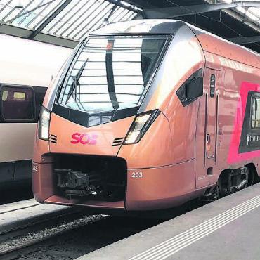 Vom Freiamt direkt ins Tessin - Vor Ostern und Pfingsten fährt der «Kupferzug» der SOB vom Freiamt direkt ins Tessin. Bild: pd
