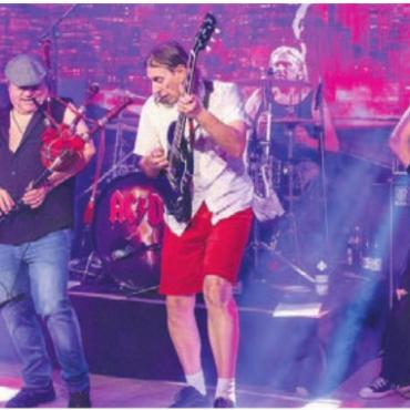 Rock-Show der besonderen Art - AC/DX lassen auf der Bühne, wie die Originale, nichts anbrennen. Bild: zg