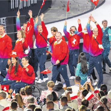 Funke für Inklusionsrevolution? - Patricia Eachus (unten links) bei der Eröffnungsfeier am Mittwoch. Bilder: Swiss Paralympic