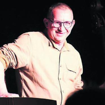 «Dann hebe ich immer ab» - Philipp Galizia im Element: Er spielte mit dem Publikum und fühlte sich im Sternensaal pudelwohl.