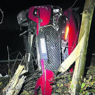 Auf die Seite gekippt - Am Auto entstand Totalschaden, die Lenkerin kam mit leichten Bild: pz