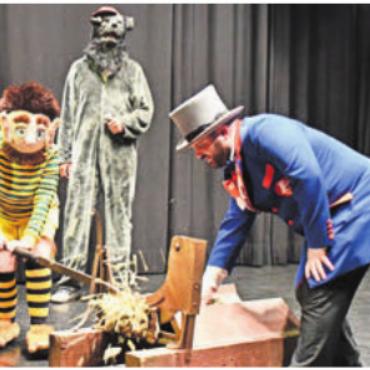 Wunderland hat sein Maskottchen - Chnorrlimorrli beim Strauschnitt. Bild: mo