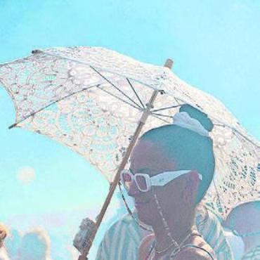 Ein Festival, das elektrisiert - 2024 Regenschirm. 2025 Sonnenschirm.