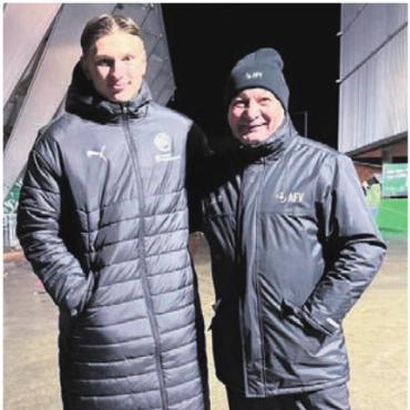 Bei Freunden in der Ostschweiz - Nach dem Spiel: FC-St.-Gallen-Stürmer Alessandro Vogt und Luigi Ponte.