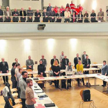 «Es braucht halt viel Energie» - Die Vereidigung des Dorfparlaments ist immer ein spezieller Moment (die Aufnahme stammt vom Januar 2018): Einwohnerratsmitglieder sind für vier Jahre gewählt. Bild: Archiv/chh