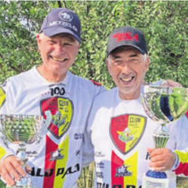 Roland Büchi mit Podestplatz - Sie feierten ein Top-Resultat: Der Wohler Roland Büchi (rechts) und Beat Omlin.