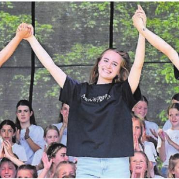 Bilder, Menschen, Emotionen - 28. Juni: Tolle Stimmung am Jugendfest in Wohlen. Auf der Showbühne wurden ganz viele Highlights geboten.