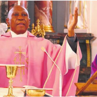 Brückenbauer für die Menschenrechte - Monsignore Obiora Ike besuchte Wohlen und dessen Pfarrer Ignatius Okoli. Der Appell des Gastes: «Vergesst in Europa Afrika nicht.»
Bild: tre
