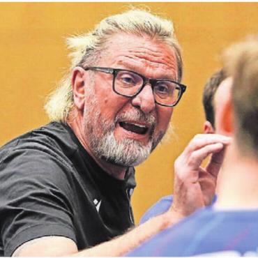Cupknüller als Auftakt - Bereit für die neue Saison: Trainer Alex Milosevic und die SG Wohlen Mutschellen. Bild: Archiv/jg