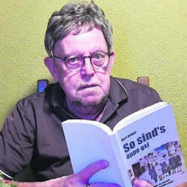 Eng mit Dorf verbunden - Kurt Oldani hat seine Erinnerungen in Büchern festgehalten. Bild: rb