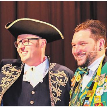 In die Fussstapfen des Vaters - Der 62. Zunftmeister Pascal Widmer (links) mit Zunftpräsident Thomas Meyer. Sie sind sich einig: Die Fasnacht kann kommen.
