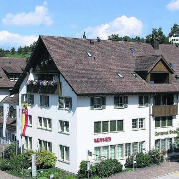 Ein erfolgreiches Jahr - Die Bank in Oberlunkhofen ist der Hauptsitz der Raiffeisenbank Kelleramt-Albis. Bild: zg