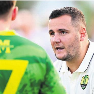Kein Rezept gefunden - FC-Mutschellen-Trainer Shani Tarashaj und sein Team erleben ein kleines Tief. Bild: awa/Archiv