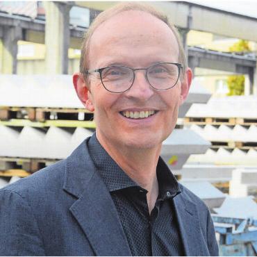 Spuren im Dorf hinterlassen - André Meyer ist beruflich in der Baubranche tätig, darum hat er auch das Ressort Bau in der Gemeinde übernommen. Es gab Projekte, da war er jeweils die erste Ansprechperson. Bild: Chregi Hansen