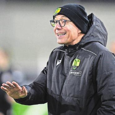 Sieg dank Lucky Punch - Seitdem der frühere Profitrainer Jürgen Seeberger den FC Mutschellen übernommen hat, spielt das Team in der Abwehr verbessert. Bild: awa