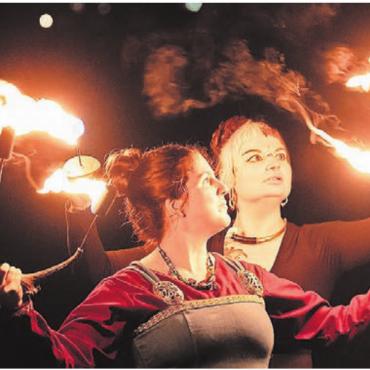 Zeitreise zu Wikinger und Ritter - In der Nacht dominierte das Feuer.
