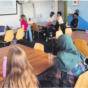 «Mit Sprache in den Beruf» - Der Workshop der Fachstelle Integration war gut besucht. Teilnehmende aus verschiedenen Nationen profitierten.
Bild: zg