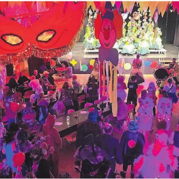 «Lachen, feiern, fröhlich sein» - Der Reussknallerball gehört seit jeher zu den grossen Bremgarter Fasnachtshighlights.