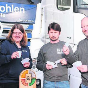 Einfach nur schön - Marc Zimmermann, Anja Scheiber-Meier, Lukas Küchler und Dennis Andermatt freuen sich auf den Königsjass. Bild: mo