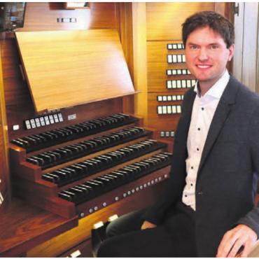 Auftakt mit Topbesetzung - Christoph Schönfelder, Organist und künstlerischer Leiter der Domorgelkonzerte in Sankt Gallen, wird in Villmergen Werke von Bach spielen. Bild: zg
