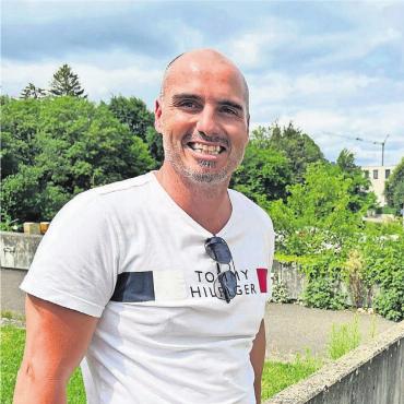 «Der Totomat entscheidet» - Vor elf Jahren war er eine Saison lang Goalie beim FC Wohlen. Nun half Ivan Benito als Sportchef, die erste Mannschaft für die neue Saison aufzustellen. Bild: Stefan Sprenger