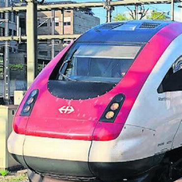 Premiere für Wohlen und Muri - Am Mittwoch vor Auffahrt verbinden stündliche Intercityzüge das Freiamt mit dem Tessin. Bild: pd