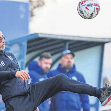 Brasilien ruft - Als Profi war Piu ein Stürmer mit technischer Finesse, das hat er bis heute nicht verlernt. Er wird nur noch neun Spiele an der FCW-Seitenlinie sein. Bild: Andy Müller