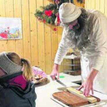 Mit krankem Eseli mitgelitten - Kein Lebkuchenstück soll grösser sein als die anderen. Der Samichlaus nimmt es genau.