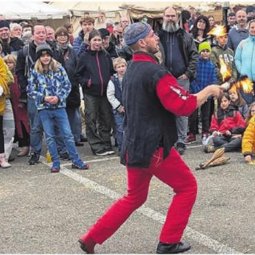 Eintauchen in die gute alte Zeit - Am Mittelaltermarkt auf dem Casino-Areal wird auch in diesem Jahr wieder viel geboten und den Besucherinnen und Besuchern das Leben im Mittelalter vermittelt. Bilder: Archiv